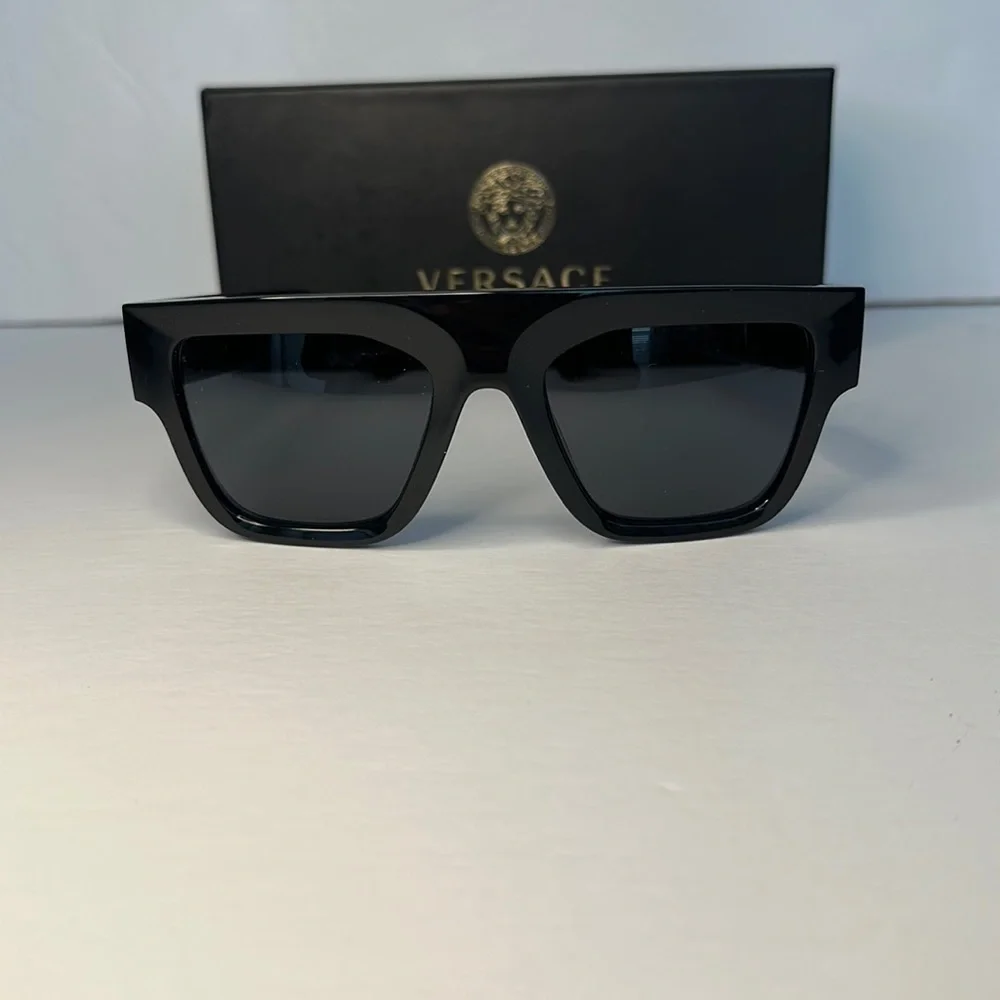 New Versace 4430U Sunglasses GB1/81 - Black - Polar Dark Grey